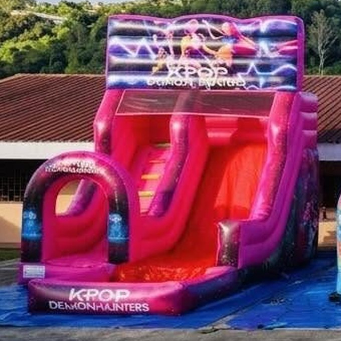 Toboggan rose et violet décor K-Pop